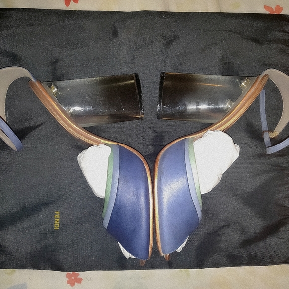 Fendi - Picture 4 of 7